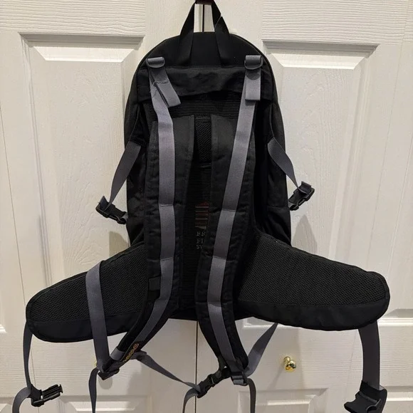 Asolo Backpack Daypack Ventilator Waist Strap Pockets Zip Pockets Storage Hiking - Picture 9 of 16